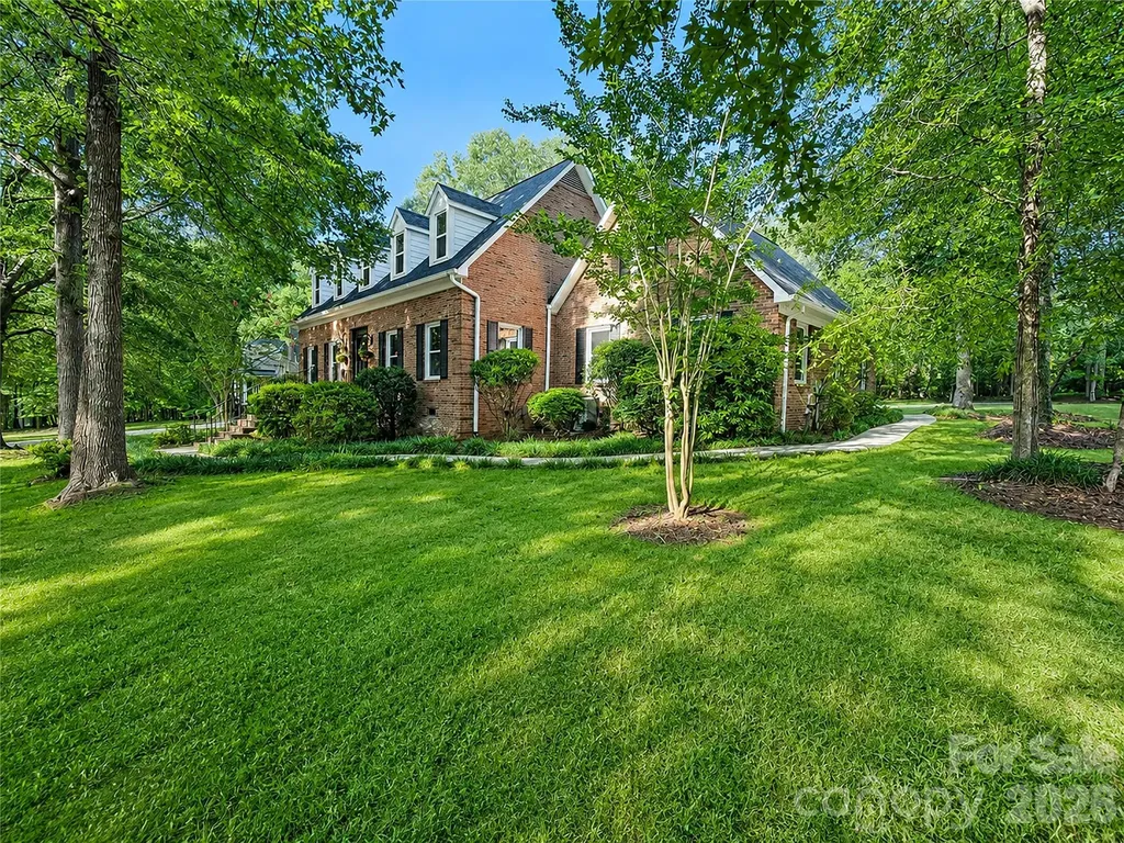 8503 Foxbridge Drive Matthews NC 28104