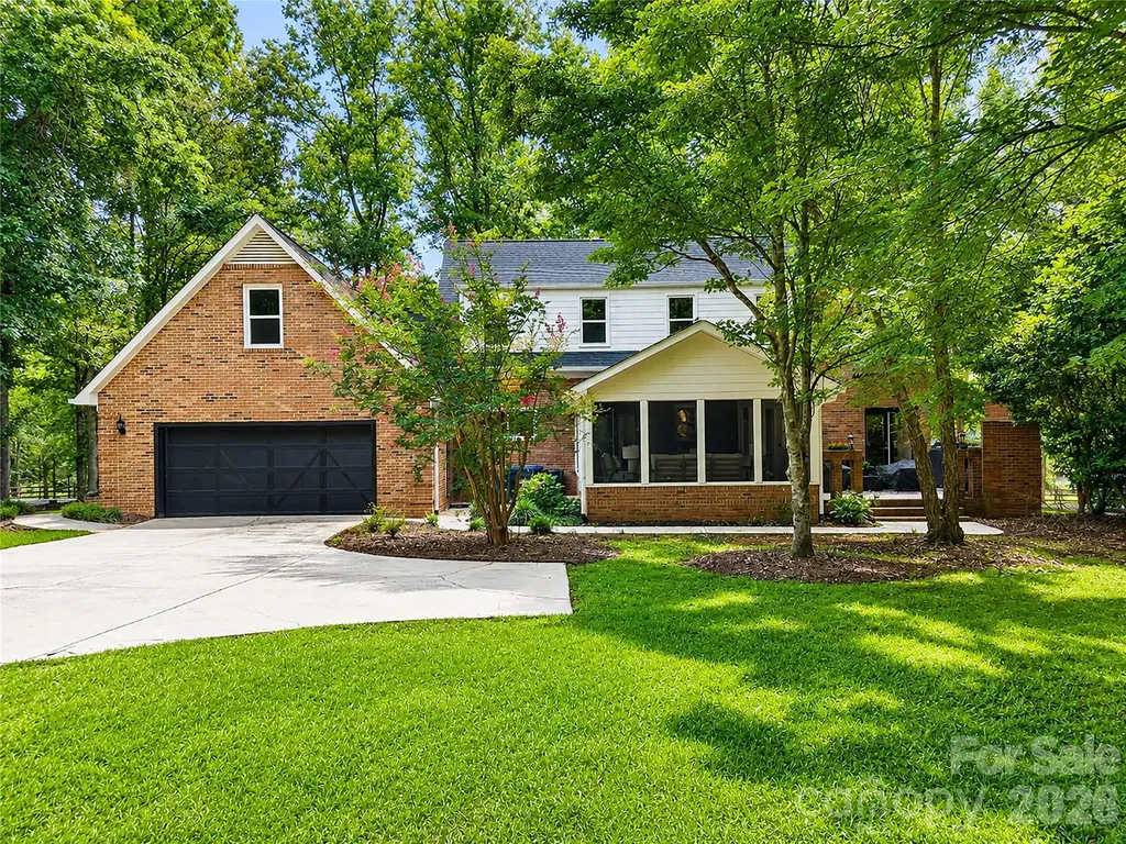 8503 Foxbridge Drive Matthews NC 28104