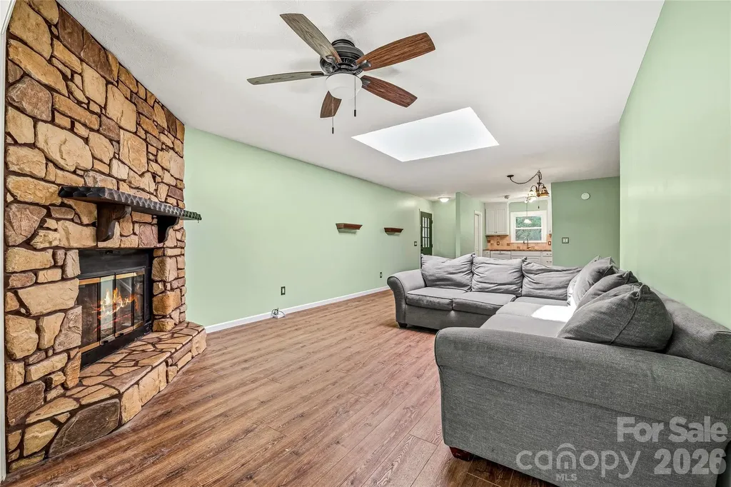 27 Unity Court Etowah NC 28729