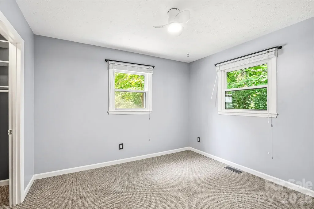 27 Unity Court Etowah NC 28729