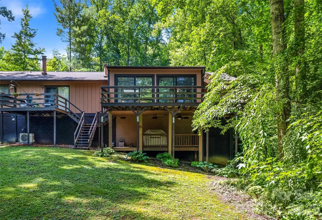 27 Unity Court Etowah NC 28729