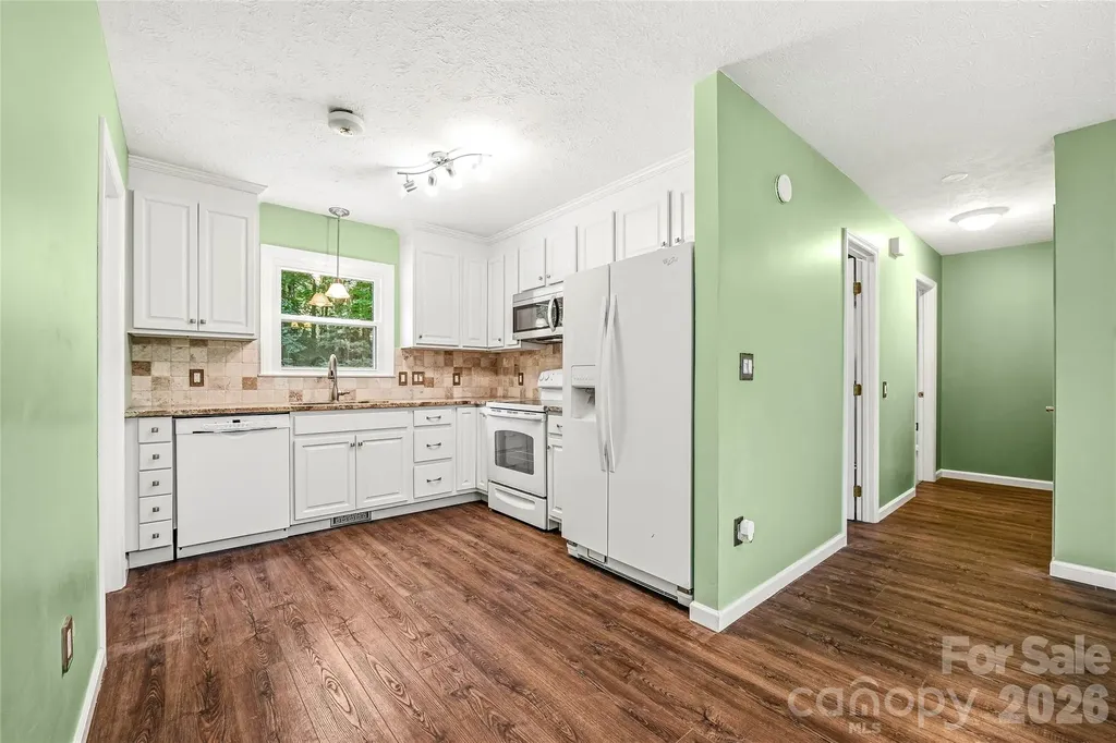 27 Unity Court Etowah NC 28729