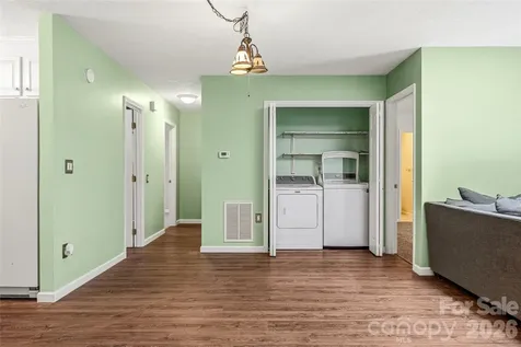 27 Unity Court Etowah NC 28729