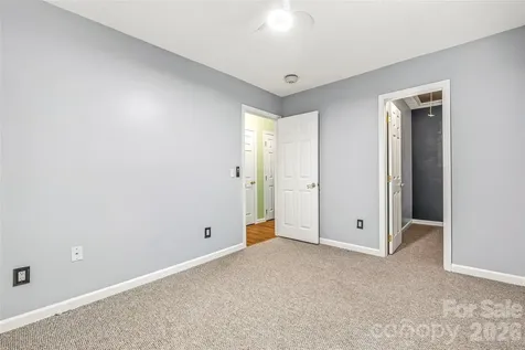 27 Unity Court Etowah NC 28729