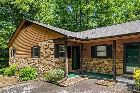 27 Unity Court Etowah NC 28729