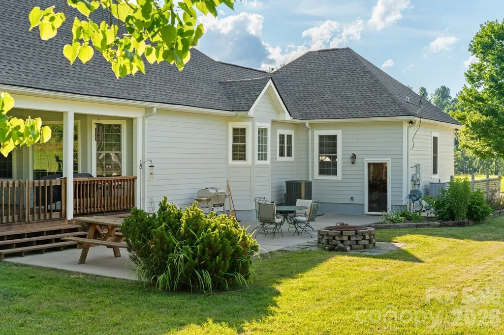 1372 Barnardsville Highway Barnardsville NC 28709