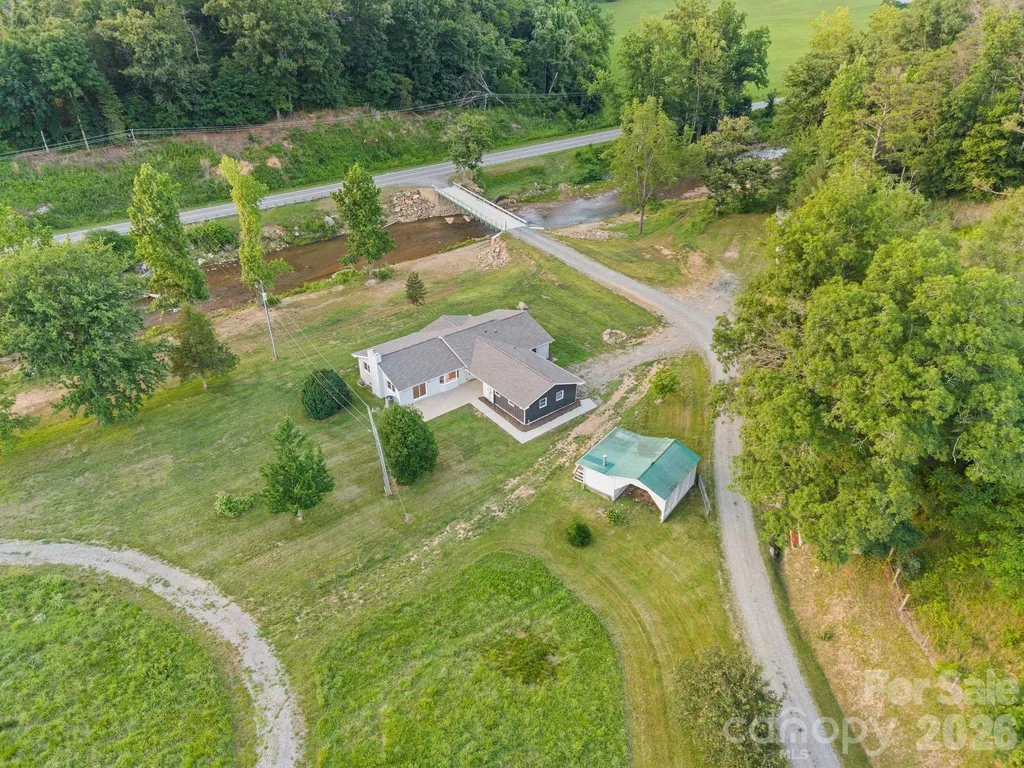 1372 Barnardsville Highway Barnardsville NC 28709