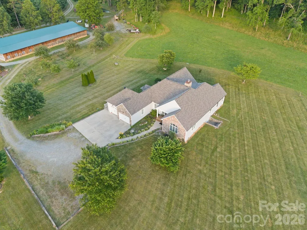 1372 Barnardsville Highway Barnardsville NC 28709