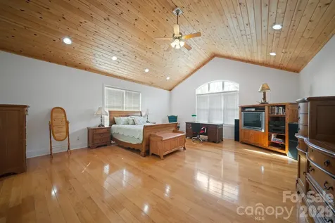 1372 Barnardsville Highway Barnardsville NC 28709