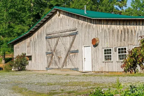 1372 Barnardsville Highway Barnardsville NC 28709