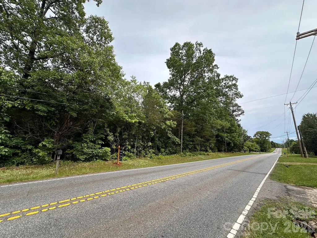 0000 Section House Road Hickory NC 28601