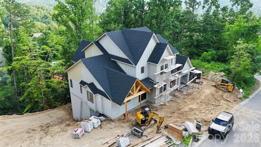 77 Camsyn Drive Weaverville NC 28787