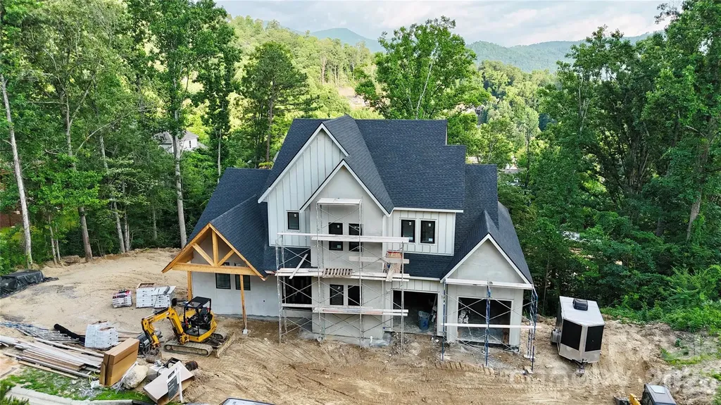 77 Camsyn Drive Weaverville NC 28787
