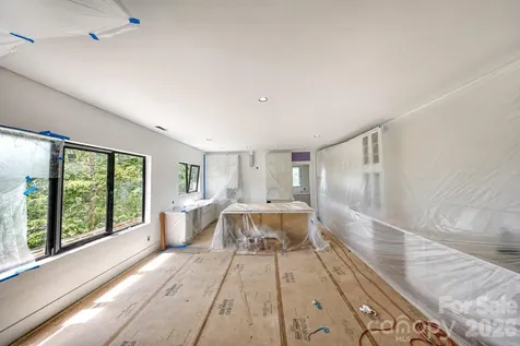 77 Camsyn Drive Weaverville NC 28787