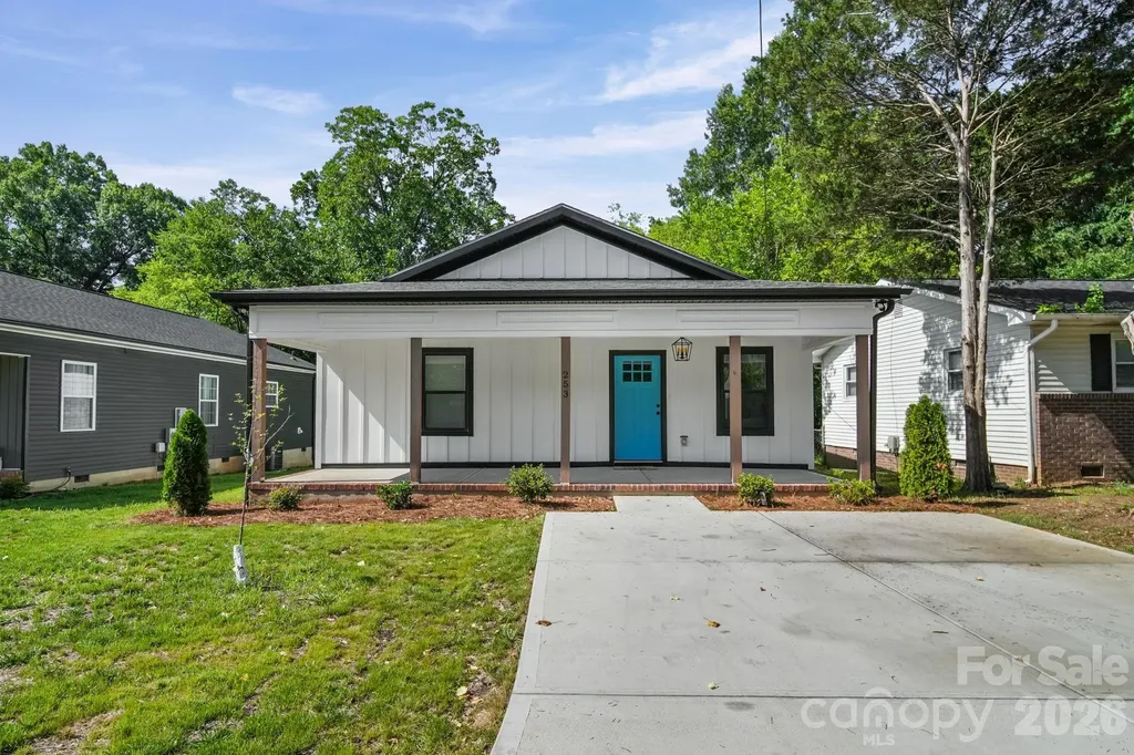 253 Hall Avenue NW Concord NC 28027