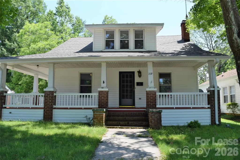 223 Maple Street Statesville NC 28677