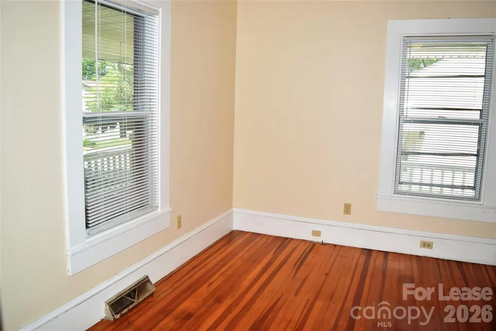 223 Maple Street Statesville NC 28677
