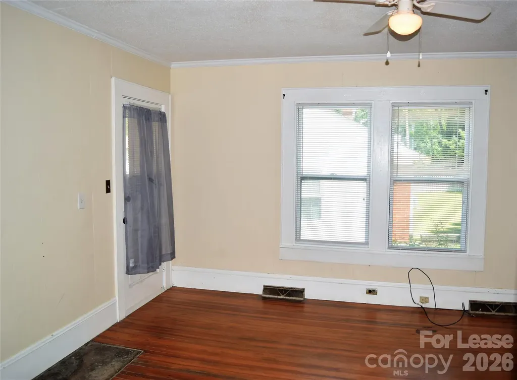 223 Maple Street Statesville NC 28677