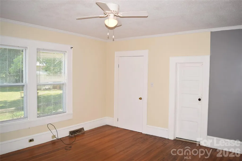 223 Maple Street Statesville NC 28677