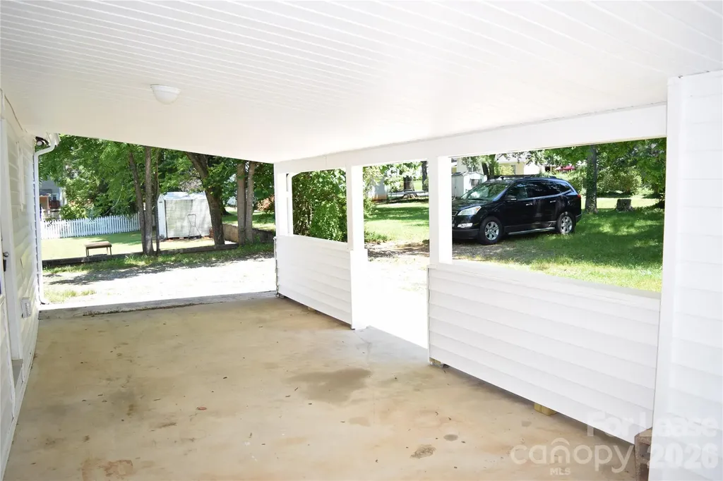 223 Maple Street Statesville NC 28677