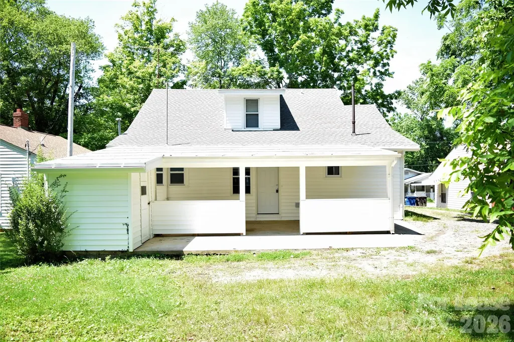 223 Maple Street Statesville NC 28677