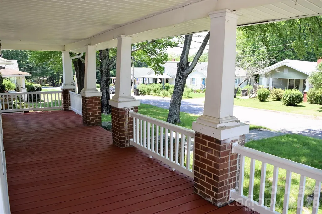 223 Maple Street Statesville NC 28677