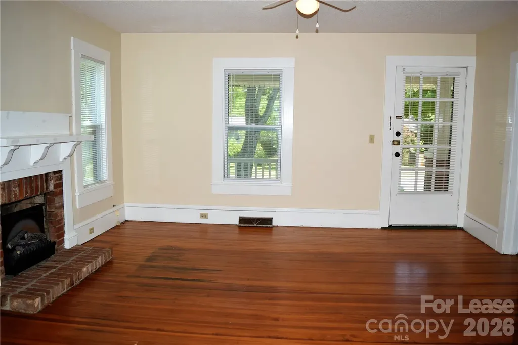 223 Maple Street Statesville NC 28677