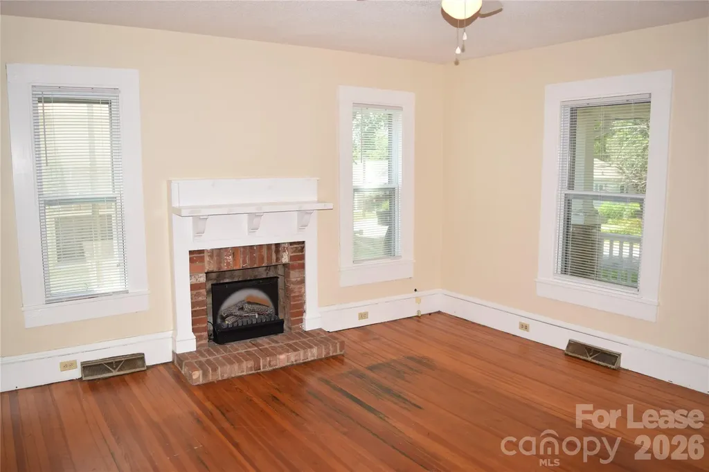 223 Maple Street Statesville NC 28677