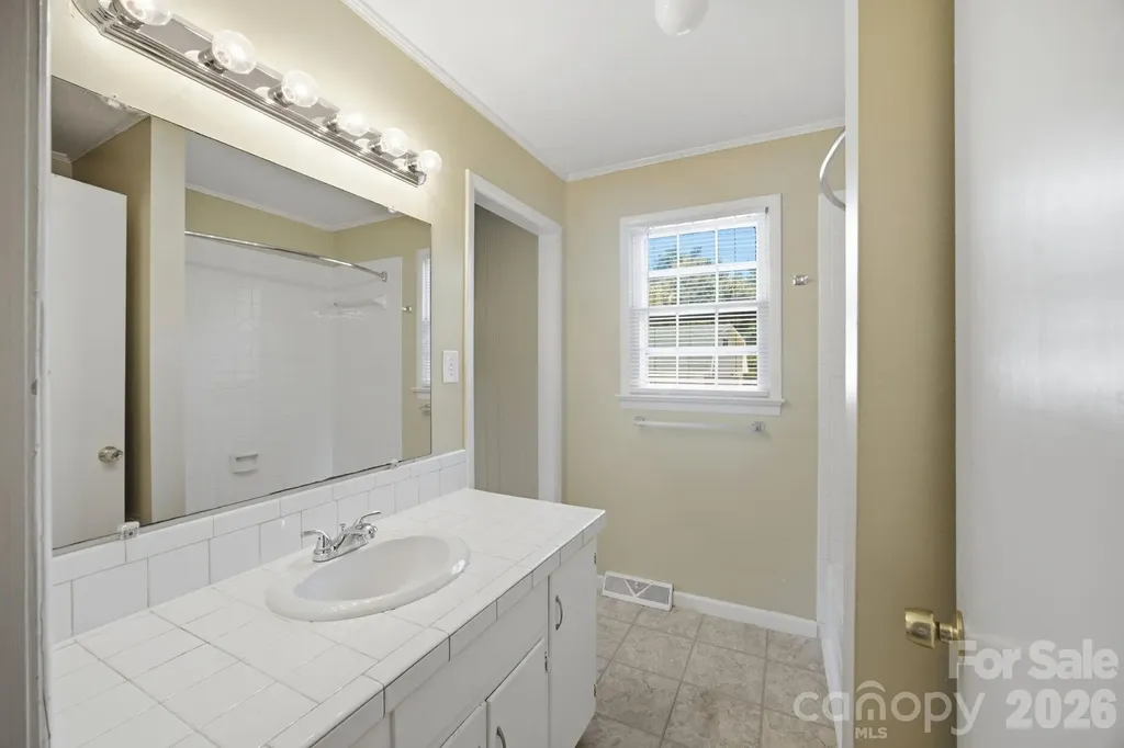 1401 Grovewood Drive Charlotte NC 28208