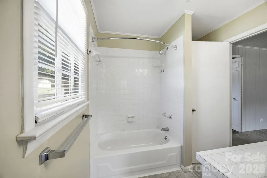 1401 Grovewood Drive Charlotte NC 28208
