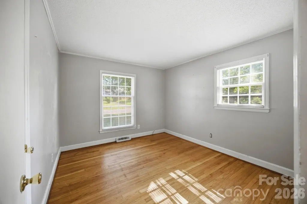 1401 Grovewood Drive Charlotte NC 28208