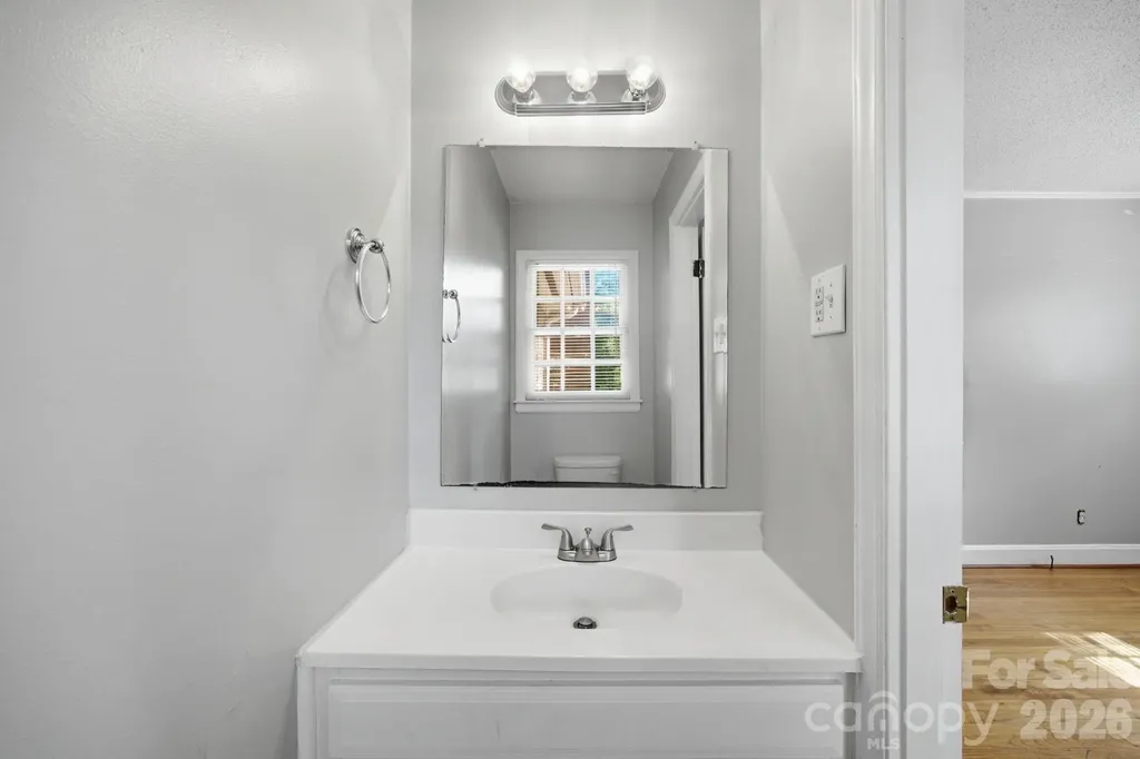 1401 Grovewood Drive Charlotte NC 28208