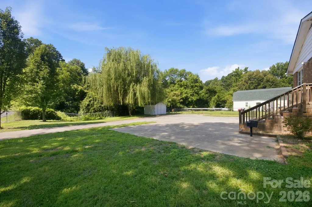 1401 Grovewood Drive Charlotte NC 28208