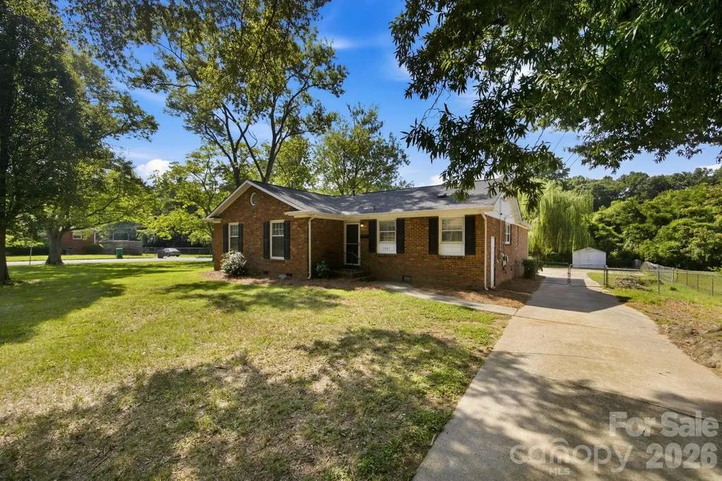 1401 Grovewood Drive Charlotte NC 28208