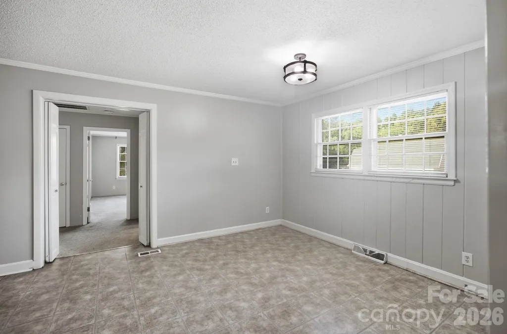1401 Grovewood Drive Charlotte NC 28208