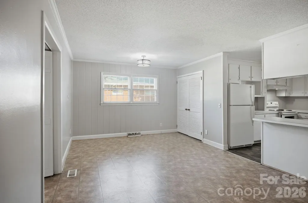 1401 Grovewood Drive Charlotte NC 28208