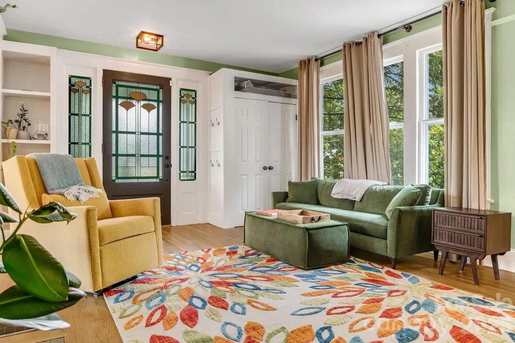9 Houston Street Asheville NC 28801