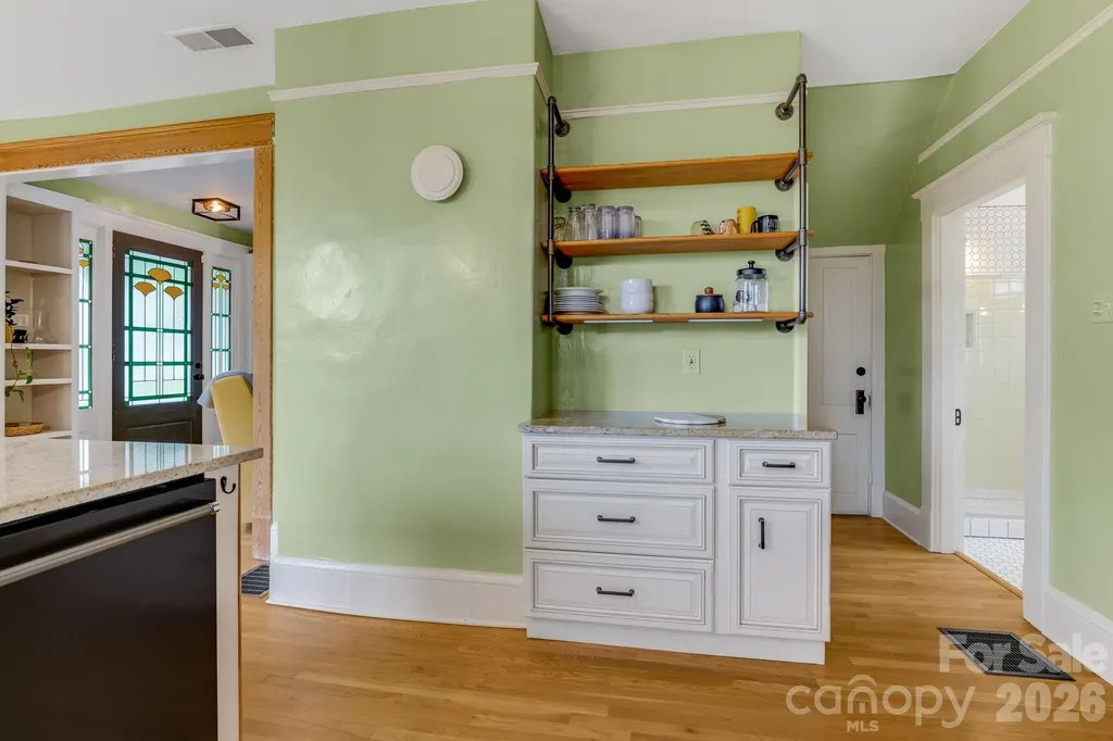 9 Houston Street Asheville NC 28801