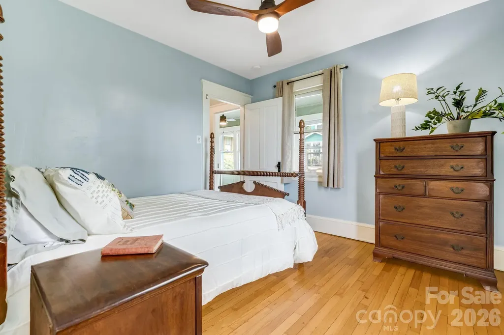 9 Houston Street Asheville NC 28801