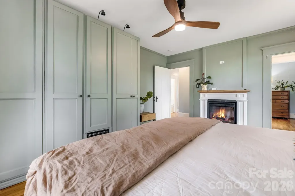 9 Houston Street Asheville NC 28801