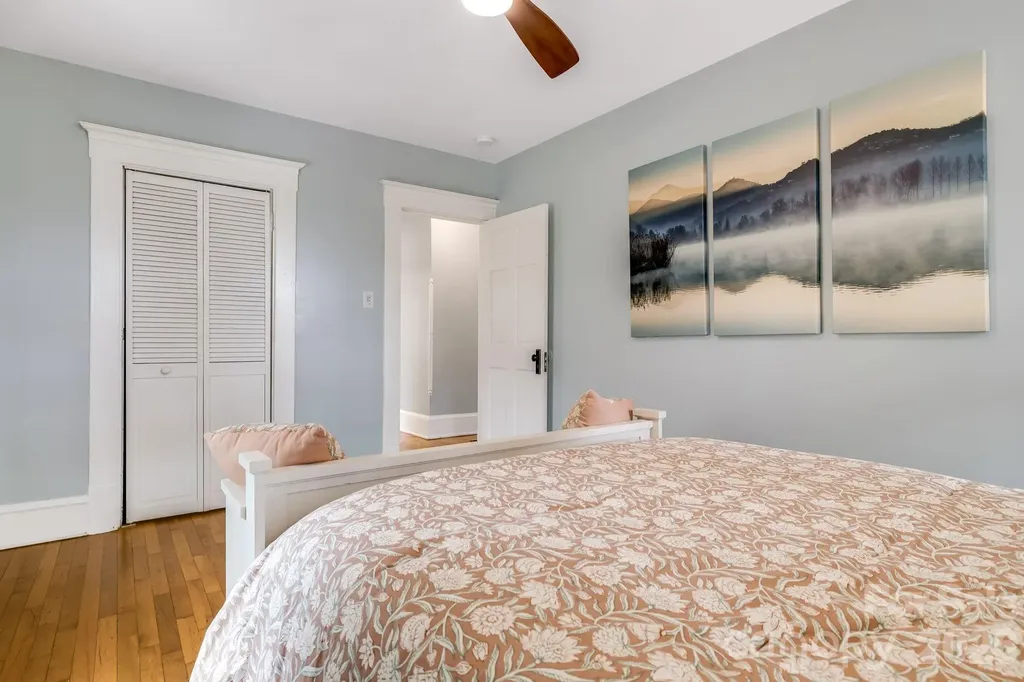 9 Houston Street Asheville NC 28801