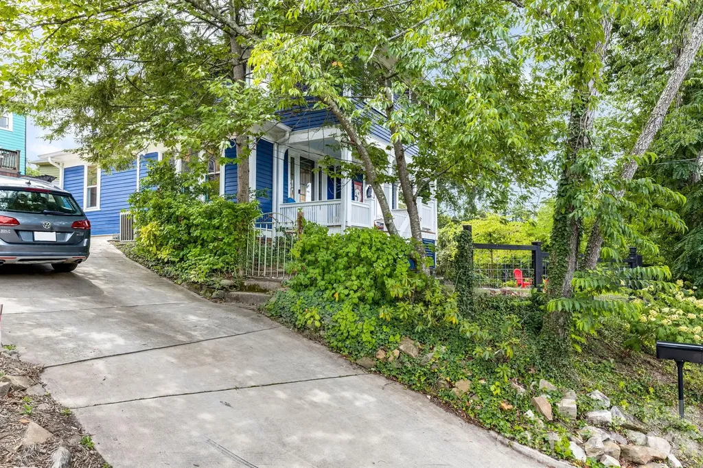 9 Houston Street Asheville NC 28801