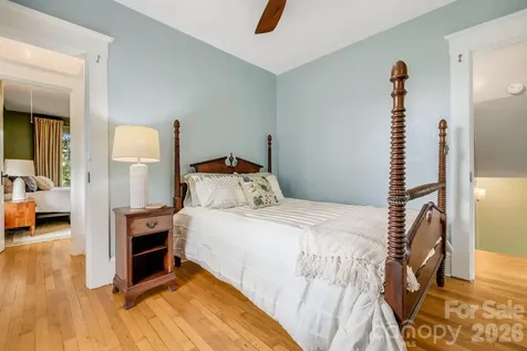 9 Houston Street Asheville NC 28801