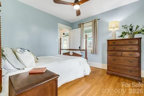 9 Houston Street Asheville NC 28801