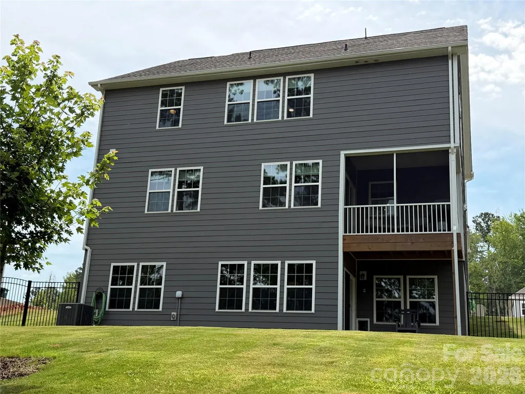 199 Hamptons Cove Road Troutman NC 28166