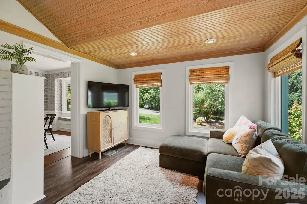 3134 Country Club Drive Charlotte NC 28205