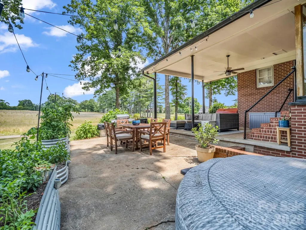 201 Lincoln Road Forest City NC 28043