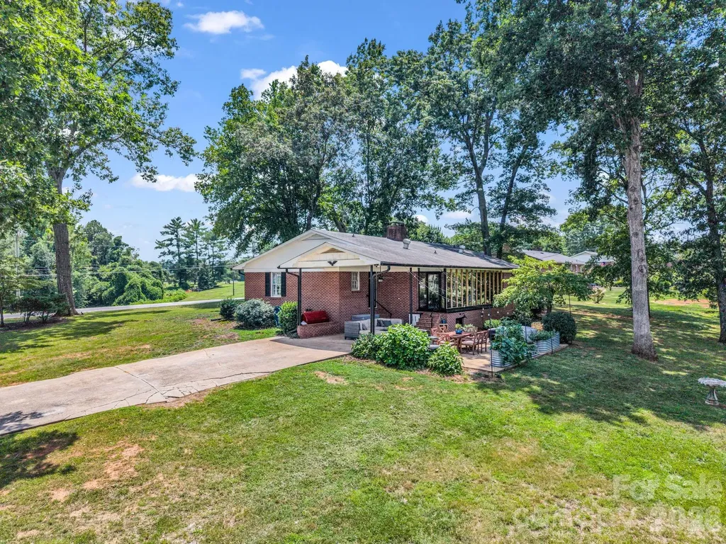 201 Lincoln Road Forest City NC 28043