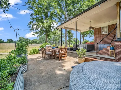 201 Lincoln Road Forest City NC 28043