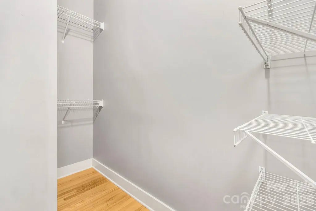 18 Byrdcliffe Lane Asheville NC 28805